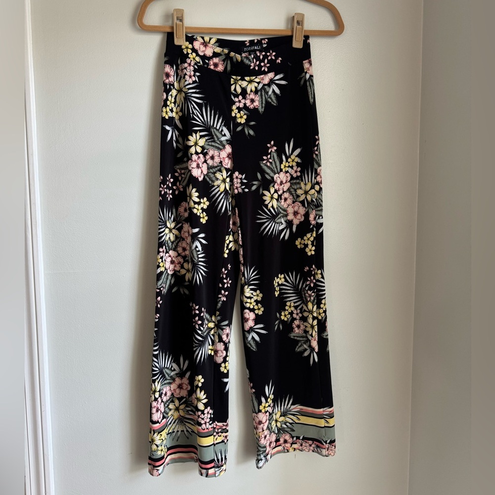 Roz & Ali Black Floral Wide-Leg Pants